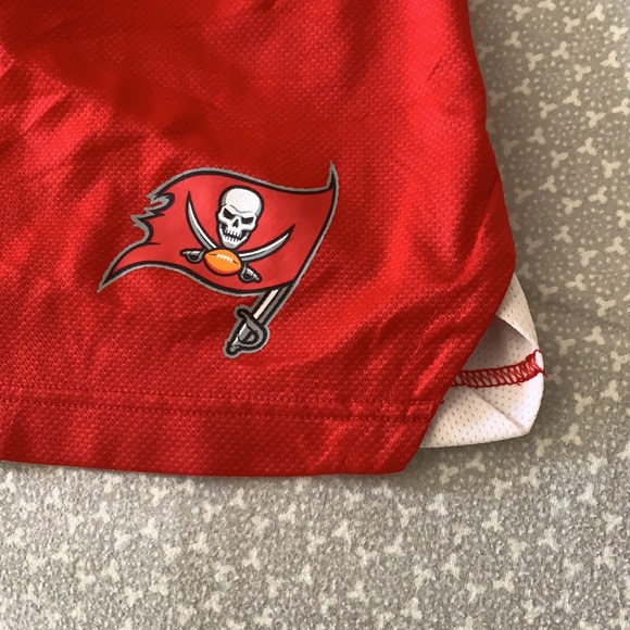 Tampa Bay Buccaneers Athletic Shorts - Picture 2 of 4